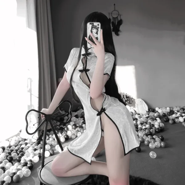 White Traditional Chinese-Style Qipao
