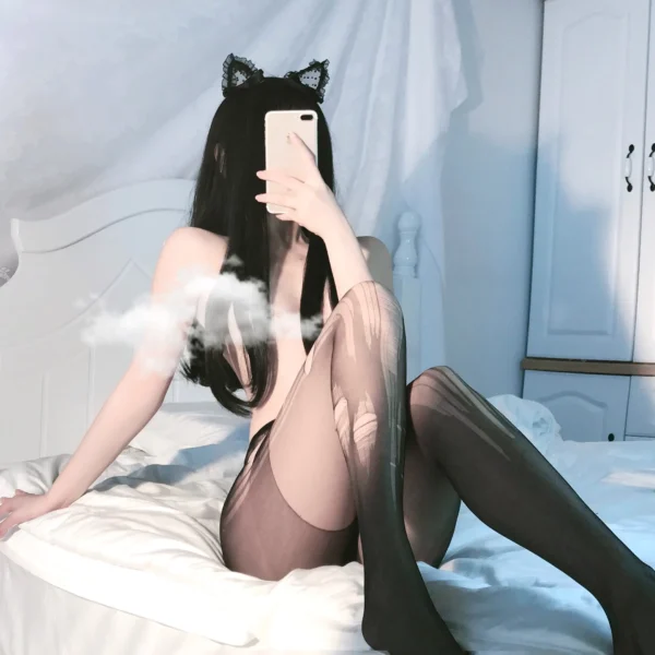 Wuli Rabbit Black Tear-Away Pantyhose